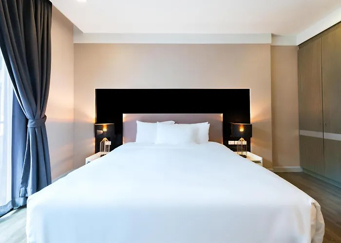 Hotel Metropolis Bangkok, Tapestry Collection By Hilton 5*